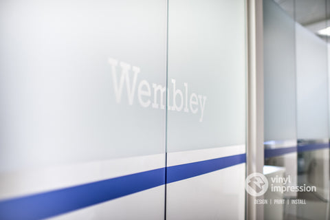 Print and cut window graphics